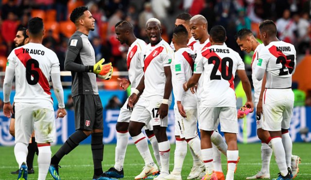 El gol que terminó por completo con las opciones peruanas en este torneo lo firmó Kylian Mbappé, que marcó en el minuto 34. AFP