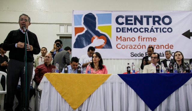 Dos congresistas del Centro Democrático fueron señalados por la Fiscalía de estar involucrados en corrución electoral. Colprensa