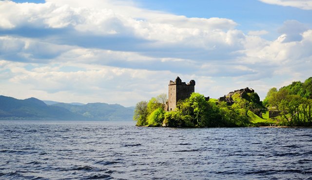 El lago está ubicado en Escocia. Internet