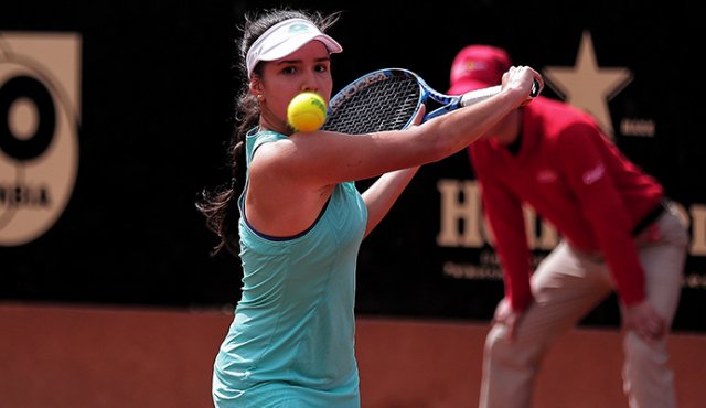 La tenista cucuteña María Camila Osorio ha logrado un buen desempeño en el torneo Roehampton sobre césped. Colprensa