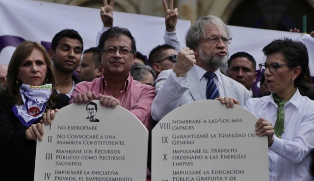 El excandidato presidencial, Gustavo Petro, quien estará en el Senado de la República desde el 20 de julio, se autoproclamó ya como el líder de la oposición al nuevo mandatario, Iván Duque. Archivo