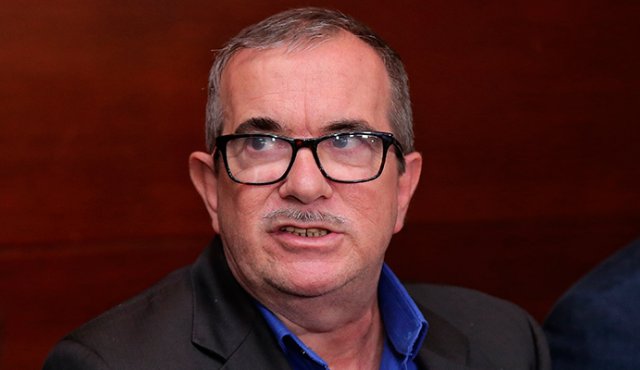 Rodrigo Londoño pidió "perdón" a las víctimas de secuestro y expresó su voluntad de "asumir las responsabilidades" que les correspondan. Colprensa