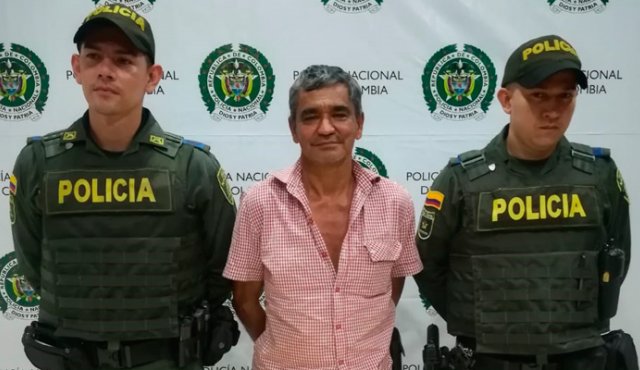 La Policía pide a la comunidad que denuncie si reconoce a este hombre como autor o participe de otros delitos. Cortesía