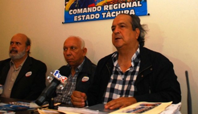 La Opinión