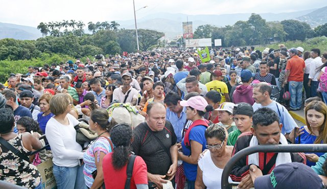 El 50% de los encuestados son hombres y el 46% son mujeres. La Opinión