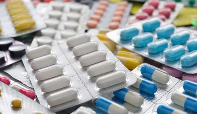 Ministerio de Salud publicó para comentarios una nueva circular para el control de precios de 1.645 medicamentos en el país. Internet