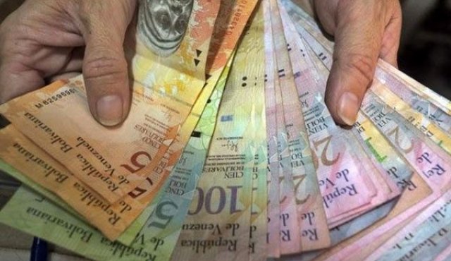 El salario mínimo integral podría calcularse en 2 dólares mensuales. Internet