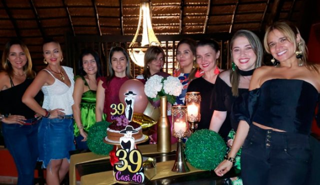 Bibiana Hernández, Ximena Hernández, Maritza Rodríguez, Andrea Mendoza, Dora Haddad, Solange Suescún, Janeth Arenas, Mónica Evangelista y Andrea Barrera. Laura Correal