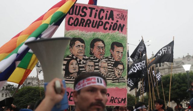 La población tendría que aprobar las medidas para la elección de magistrados, duramente cuestionados por la revelación de actos de corrupción. AFP