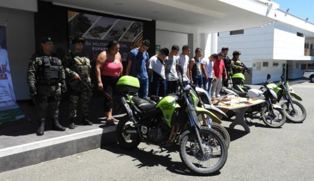 Durante la acción policial fueron incautados armamento y dos motos. Policía Nacional