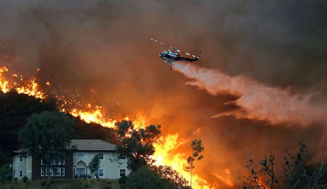Hasta ahora se evacuaron 7.500 casas de familia. AFP