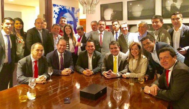 Aspecto de la reunión de la bancada del Partido Liberal en el Congreso de la República que anticipó su apoyo a la candidatura de Carlos Felipe Córdoba a la Contraloría General de la República.
Especial