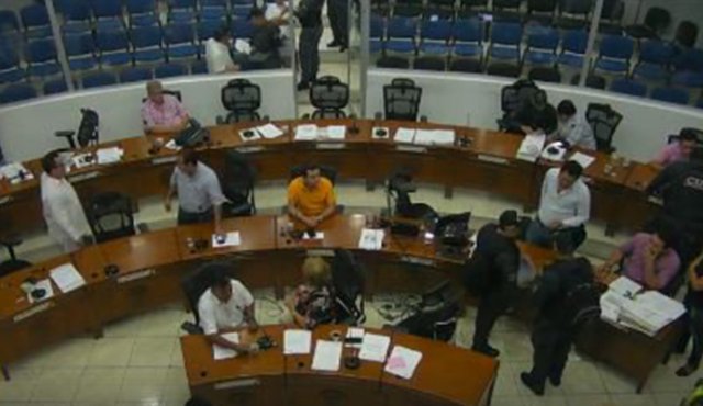 En total hay 15 ordenes de captura emitidas. @SurNoticias2