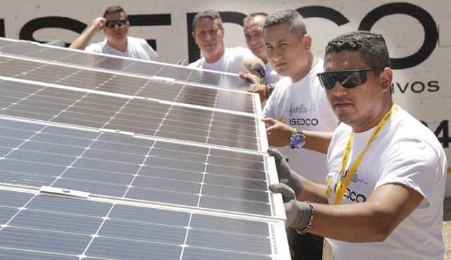 Mostraron sus paquetes de servicios para la creación de plantas con paneles solares y un transformador. Cortesía