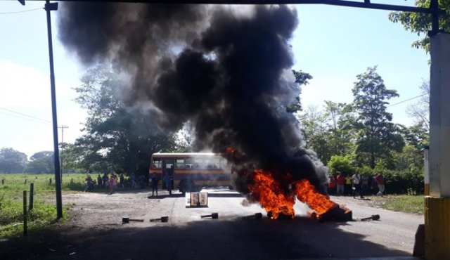 Martínez, expolicía y comerciante, regresó hace unos tres meses desde Caracas. Ante su desaparición, la población ha protestado con quemas de llanta. Cortesía