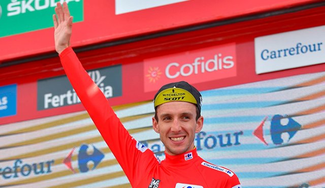 A falta de la etapa decisiva del sábado, Yates aventaja en 1:38 a Valverde y en 1:15 a Kruijswijk. AFP