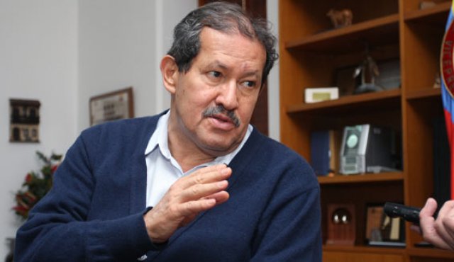 Angelino Garzón. La Opinión