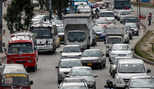 El segmento de Camiones de Carga mayor a 10.5 toneladas se destacó por su buen comportamiento con una variación positiva del 178,9%, seguido por el segmento de comercial pasajeros con un incremento del 24,7%. Colprensa