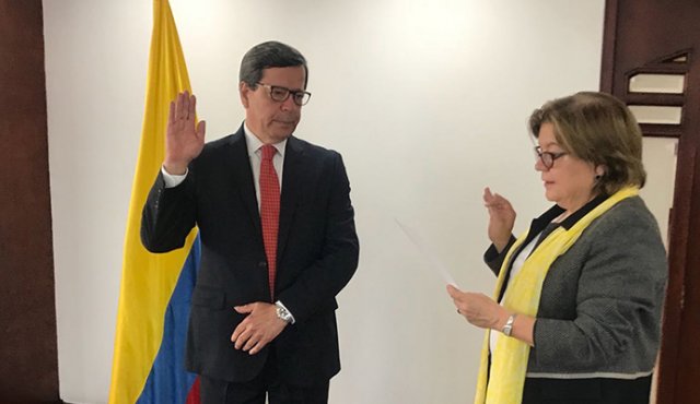 Ante la ministra de Justicia y del Derecho, Gloria María Borrero Restrepo. Colprensa