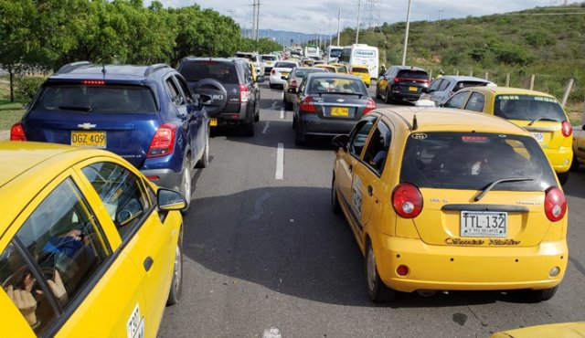 El trancón se extendía hasta la prolongación de la Avenida Cero. César Obando / La Opinión