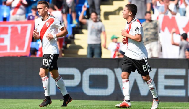 Los colombianos Juan Fernando Quintero y Rafael Santos Borré siguen siendo protagonistas con River Plate. Twitter