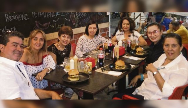 Jesús Iván Yáñez, Claudia Mora, Eliana Yáñez, Alexandra González, Sandra González, María del Pilar Lizarazo y Mima Yáñez.
Especial para La Opinión
