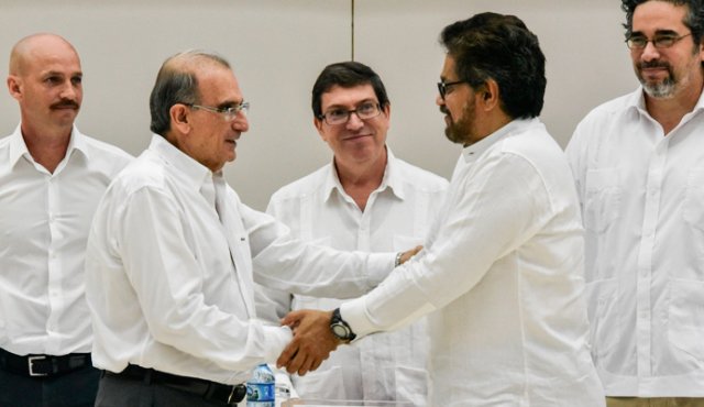 Humberto de la Calle e Iván Márquez fueron los jefes negociadores durante el proceso de paz de La Habana. Archivo