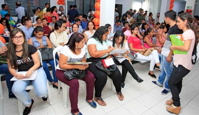 Los cucuteños pueden consultar constantemente las ofertas a través de la página web. Mario Caicedo / La Opinión