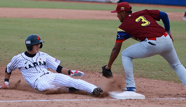 Venezuela se puso arriba en el juego en la primera entrada cuando Yonny Hernández. Colprensa
