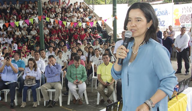 La Ministra de las TIC, Silvia Constaín, estuvo la semana pasada visitando Cúcuta. Alfredo Estévez / La Opinión