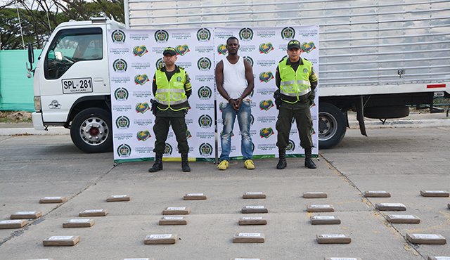 Franklin Gallego Montezuma, de 36 años, fue capturado por ir conduciendo el vehículo con la droga. La Opinión