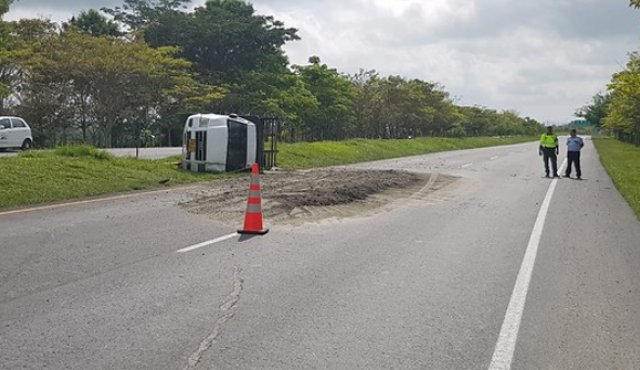 Accidente en la vía Ibagué - Bogotá. Colprensa