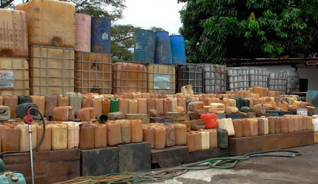 Combustible incautado. La Opinión