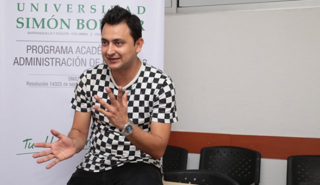 Baena se desempeña como docente de la Universidad Simón Bolívar en Barranquilla y hace parte del equipo de John Maxwell.
César Obando / La Opinión