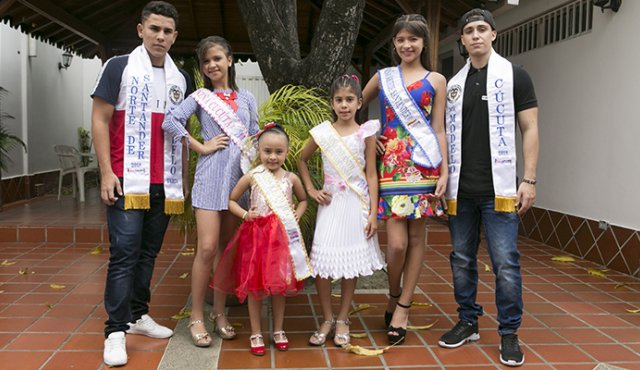 Michael Santana, Britney Quintero, Mariangel Briceño, Karen Hernández, Juliana Morales y Miguel David Dávila. Juan Pablo Cohen / La Opinión