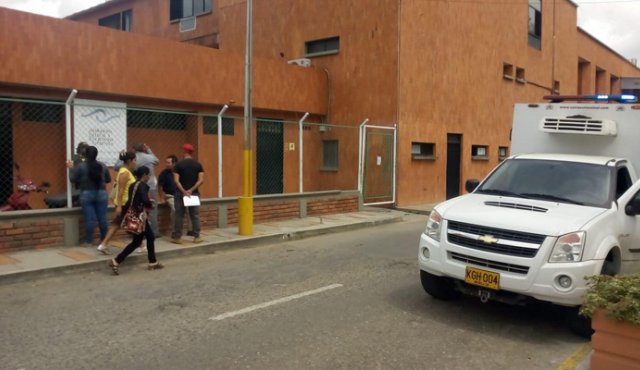 En el Instituto de Medicina Legal y Ciencias Forenses se encuentra el cuerpo sin vida del campesino fallecido en el accidente de tránsito. Archivo