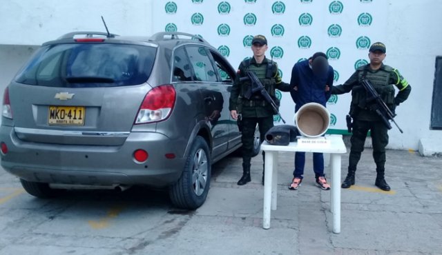 El capturado y la sustancia fueron dejados a disposición de la Fiscalía General de la Nación por el delito de tráfico, fabricación y porte de estupefacientes. Policía Nacional