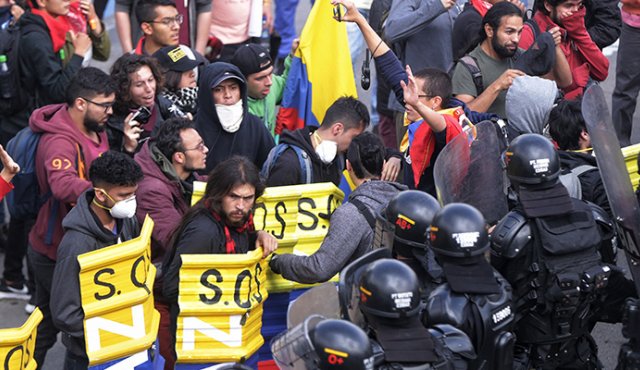 Tras los cuestionamientos y manifestaciones de los últimos días. Colprensa