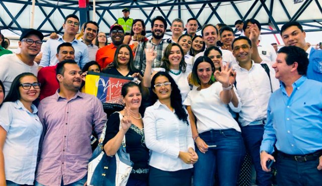 Los 21 emprendedores escogidos en el ‘Desafío naranja’ recibieron apoyo económico para sus ideas de negocio. Cortesía