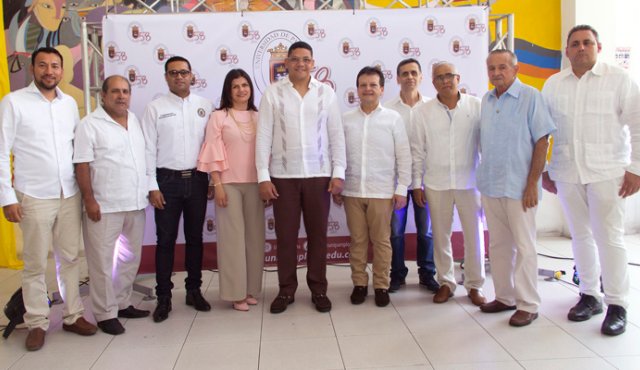 Raúl Rodríguez, Willson Mollano, Yehison Barajas, Sonia Carolina Mantilla, el rector Ivaldo Torres Chávez, Jairo Cristo, Mario Vargas, Jairo Rosas, Zain Cuadros y Jorge Díaz. Alfredo Estévez