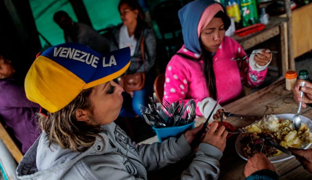 El ministro de Salud dijo que Colombia ha fortalecido su sistema de salud para responder a la migración. Colprensa