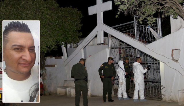 En paredes del cementerio quedaron algunos impactos de bala.
Alfredo Estévez / La Opinión y Cortesía