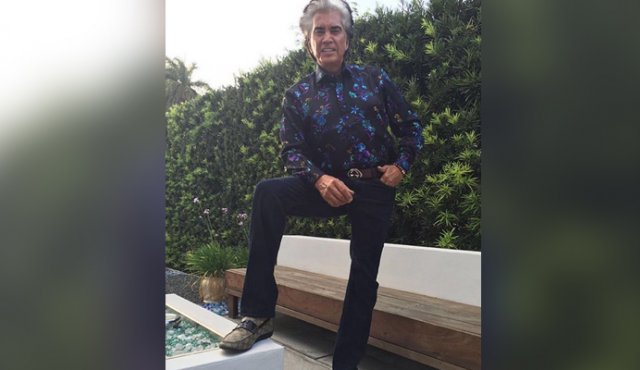 "Hoy cumplo un año de haber nacido de nuevo, no en el espíritu, sino en mi cuerpo", escribió el artista en su perfil en Instagram. Tomada de Instagram