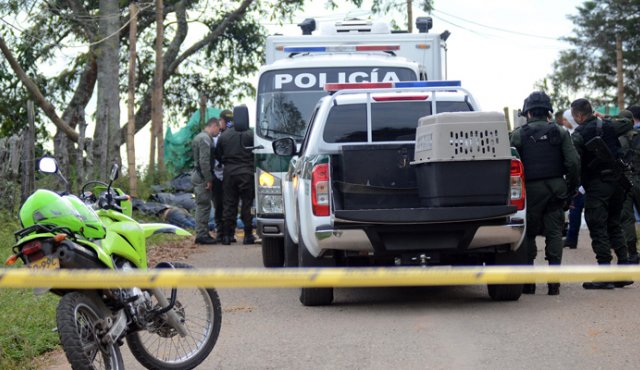 Los cuatro cadáveres fueron arrojados desde una camioneta. Colprensa