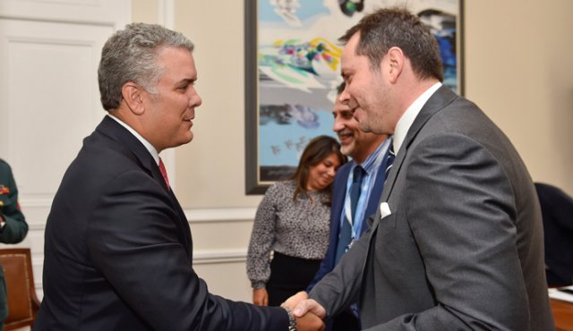 Los dos funcionarios compartieron su preocupación sobre los crímenes de líderes sociales. Colprensa