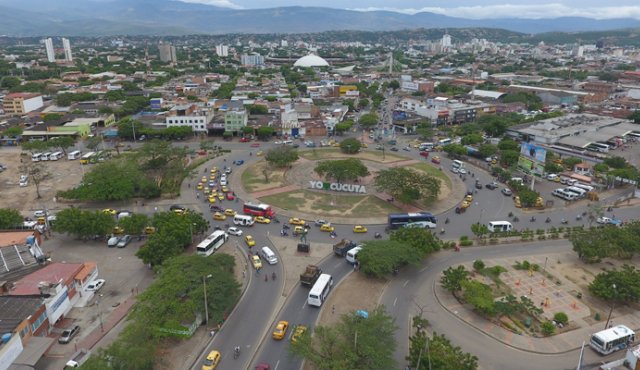 El Plan de Ordenamiento Territorial (POT) estipula que la antigua Estación de transporte de Cúcuta, que funciona a un costado de la glorieta del Indio, debe ser reubicada a otro lugar.
Archivo