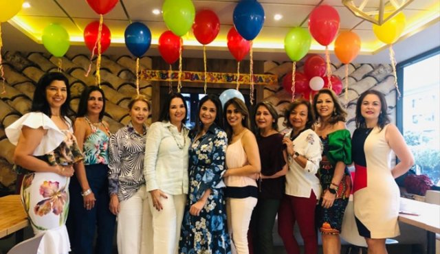 Yamile Jaimes, Isabel Cristina Soto, Betty Parada, Claudia Parra, Carmenza Infante, Alejandra León, Lourdes Colmenares, Cristina Gil, Claudia Uribe y Yulyella Parada. Cortesía