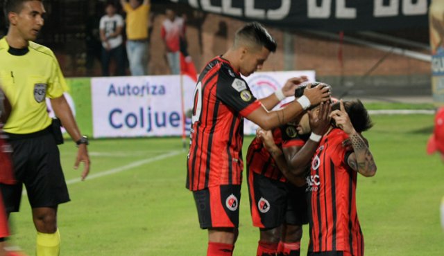 Jhonathan Agudelo fue quien puso el marcador 1-1. Mario Franco
