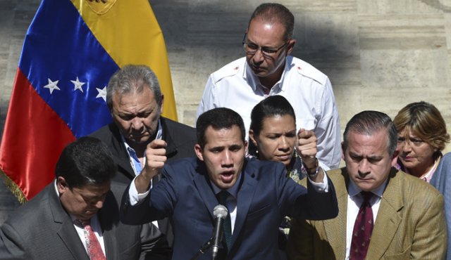 El sábado pasado Guaidó pidió a los soldados venezolanos que expulsen a la guerrilla colombiana Ejército de Liberación Nacional (Eln) de la frontera entre los dos países. AFP