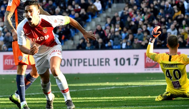 ‘El Tigre’ Falcao marcó un gol este domingo, día de su cumpleaños, aunque su equipo no pudo pasar del empate ante el Montpellier. AFP